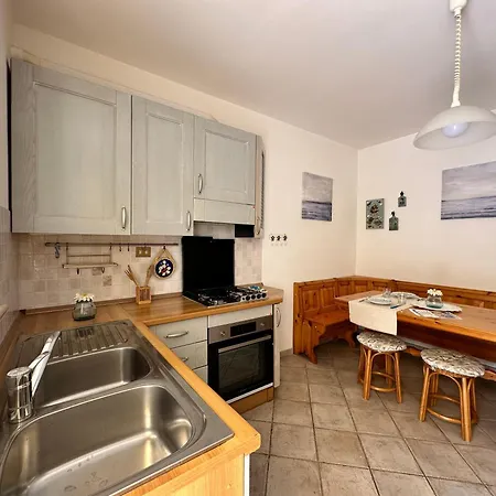 631 - Bilocale Al Piano Terra A Centro E Sul Mare, Climatizzato - Inclusa Daire